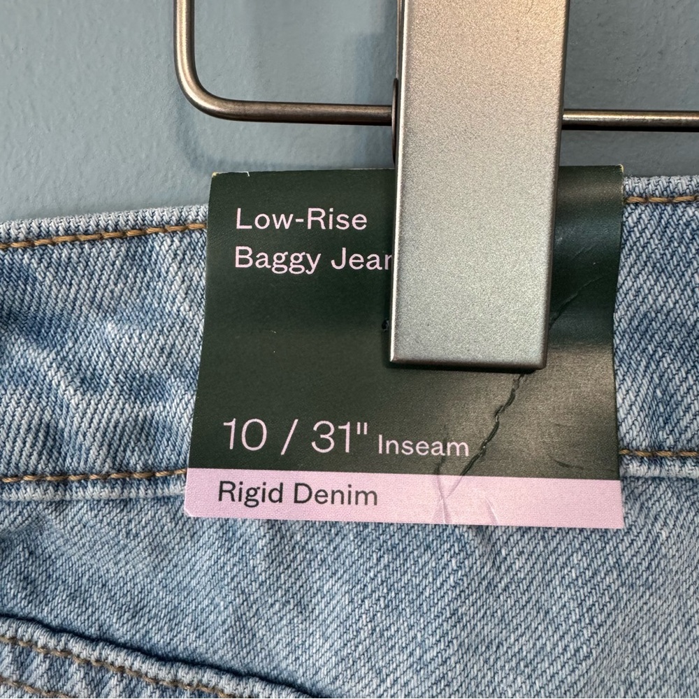 Wild Fable Low Rise Baggy Jeans Rigid Denim Light Wash. NWT. Women’s 10 (32x31) - Picture 10 of 16